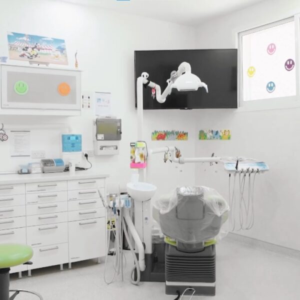 Akil clinic pics 3 600x600